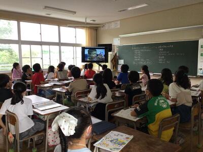 携帯でゲームの課金をする