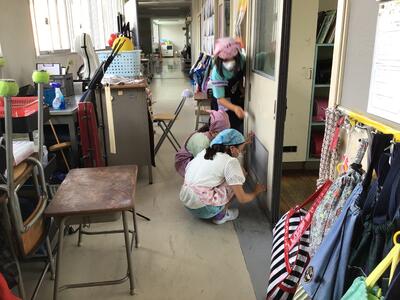 ６年生　隅々の掃除